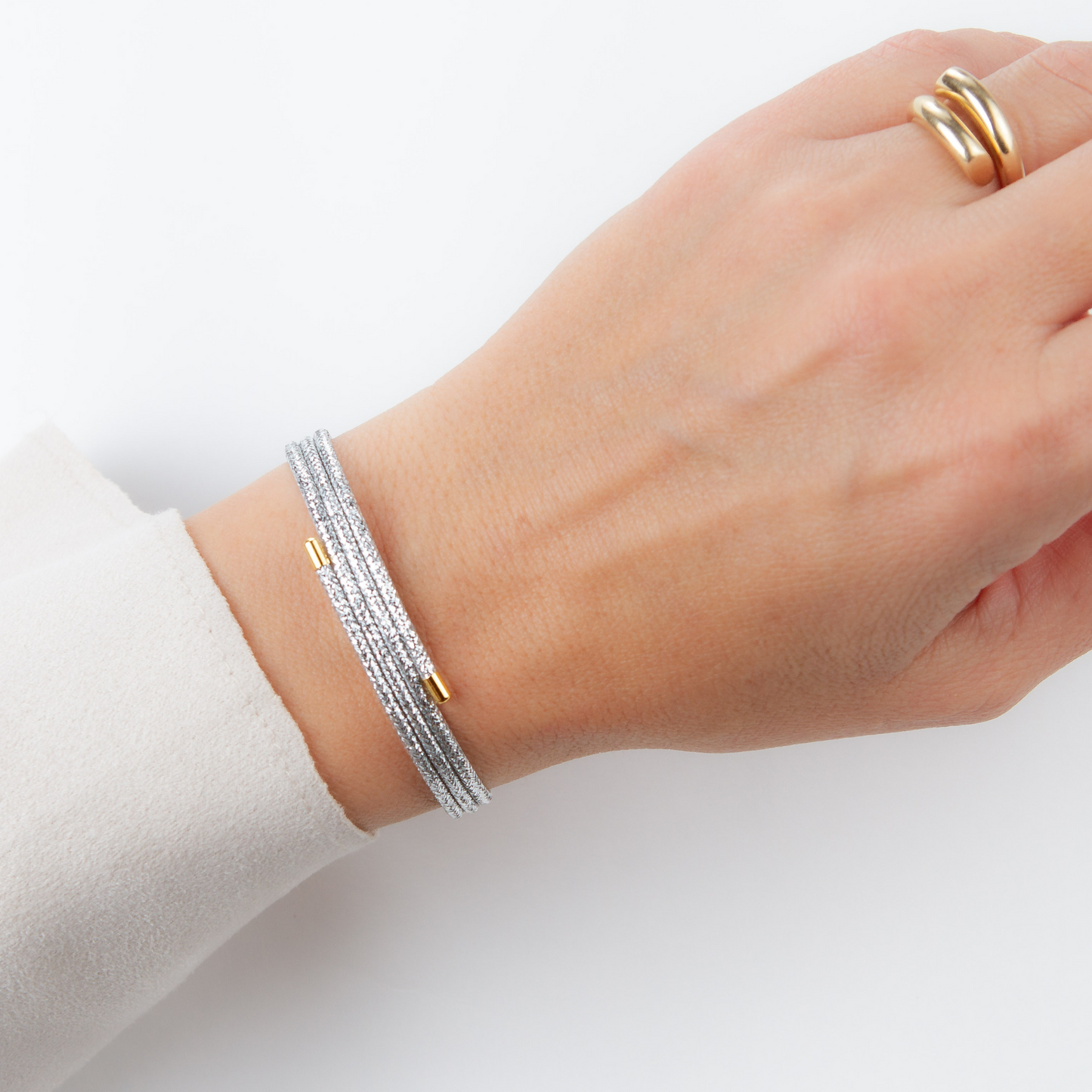 Kindred Loop Magnet Bracelet