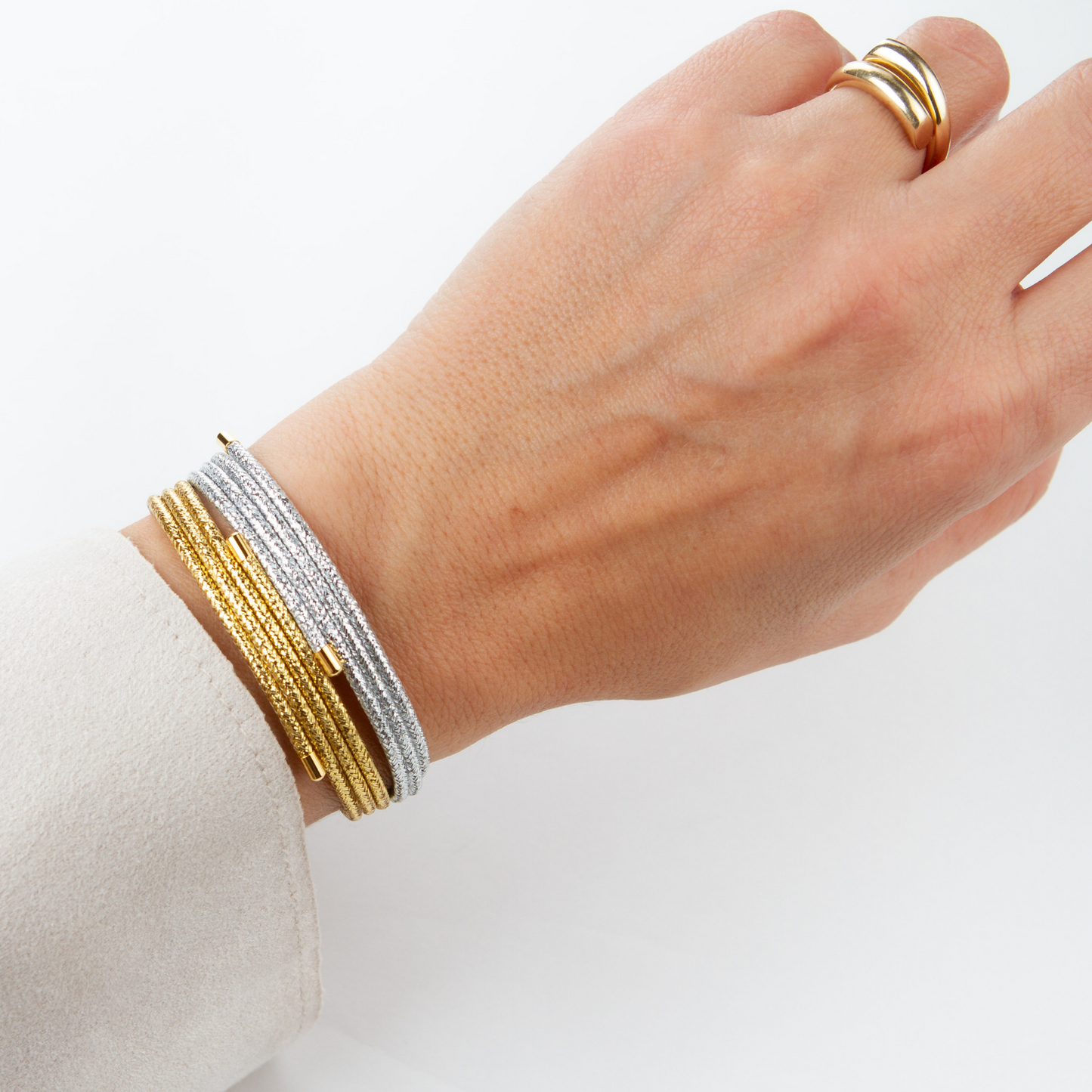 Kindred Loop Magnet Bracelet