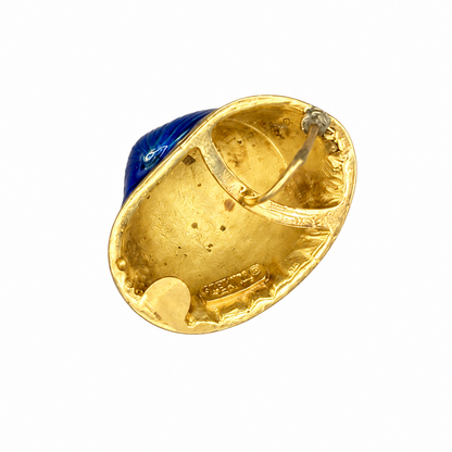 Sculptural 18K gold seashell pendant with blue enamel, 25 × 20 mm