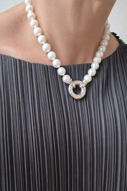 10 mm Luminous Pearl Strand Necklace – 14K White Gold Clasp | Timeless Classic