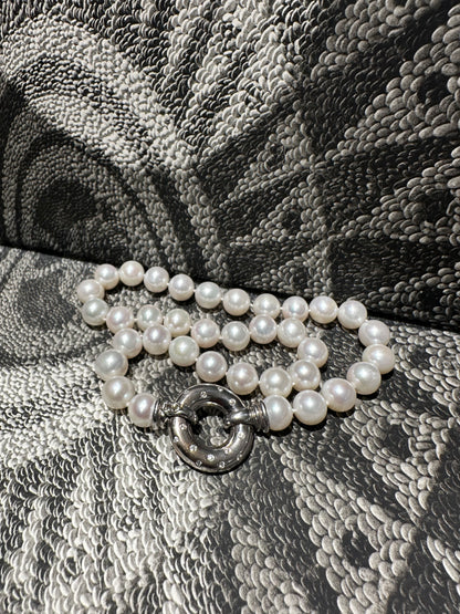 10 mm Luminous Pearl Strand Necklace – 14K White Gold Clasp | Timeless Classic