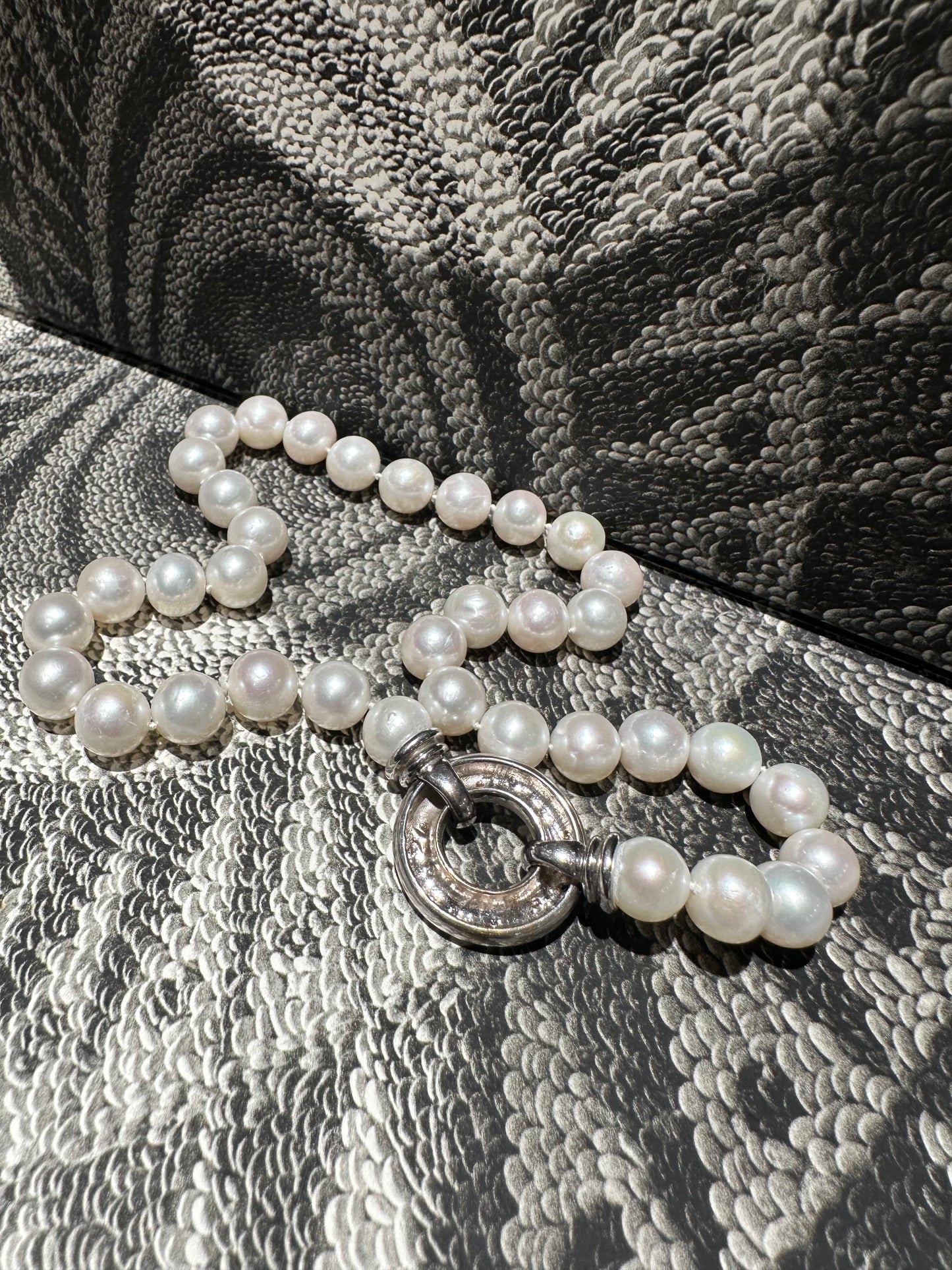 10 mm Luminous Pearl Strand Necklace – 14K White Gold Clasp | Timeless Classic